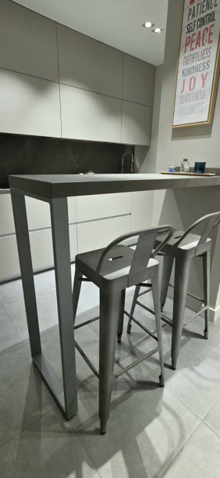 Muebles de cocina, encimera y electrodomésticos
