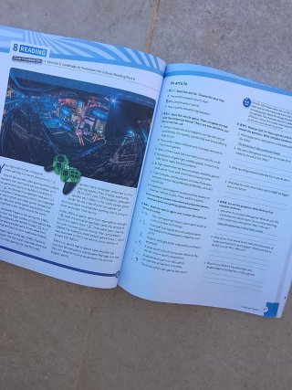 Synchronize 4 Workbook (Spain)
