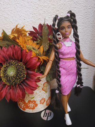 Muñeca Barbie articulada curvy