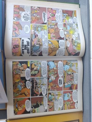 Lote de 6 comics. Mortadelo, Astérix, Super Lopez.