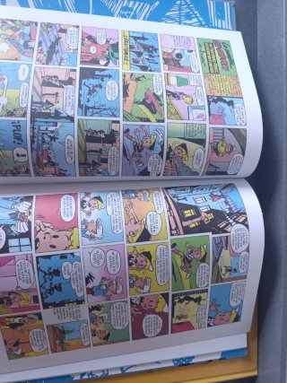 Lote de 6 comics. Mortadelo, Astérix, Super Lopez.