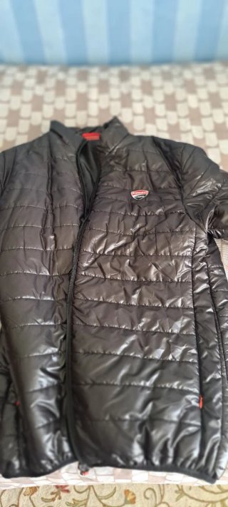 Cazadora Plumas Ducati Negra