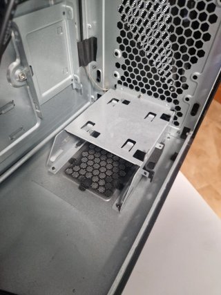 Caja PC Gaming MSI MAG Infinite S3