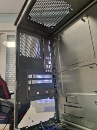 Caja PC Gaming MSI MAG Infinite S3