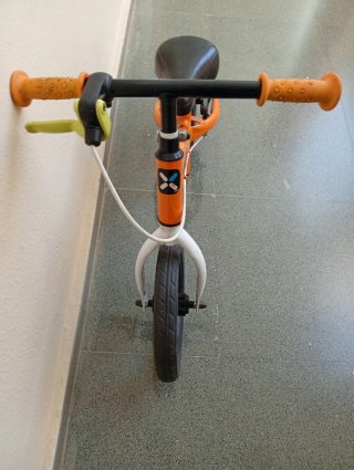 Bici sin pedales Decathlon naranja