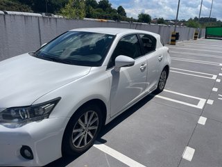 Lexus  CT 200h  2013
