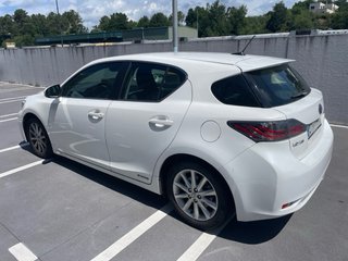 Lexus  CT 200h  2013