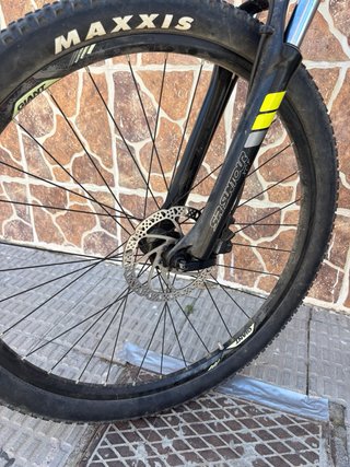 Bicicleta Giant de montaña