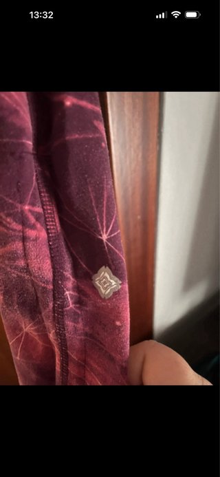 Leggings fucsia con estampado geométrico