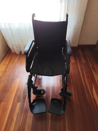 2 Sillas de Ruedas + Motor Eléctrico