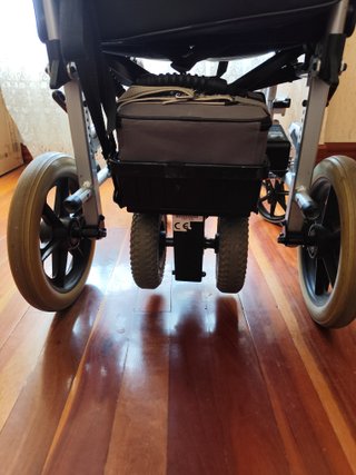 2 Sillas de Ruedas + Motor Eléctrico