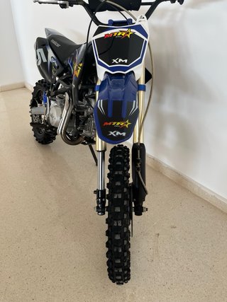 Pit bike