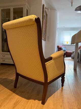 Butaca de tela y madera