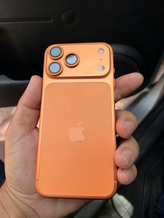 iPhone 17 Pro Max Naranja
