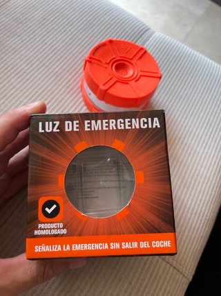 Baliza NO HOMOLOGADA DGT, incluye 3 pilas AAA