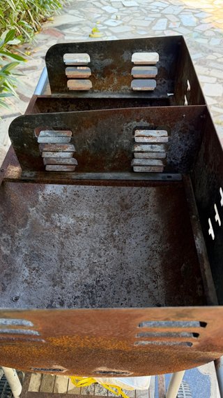 Barbacoa de carbón Naterial