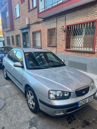 Hyundai Elantra 2002
