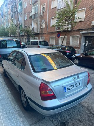 Hyundai Elantra 2002