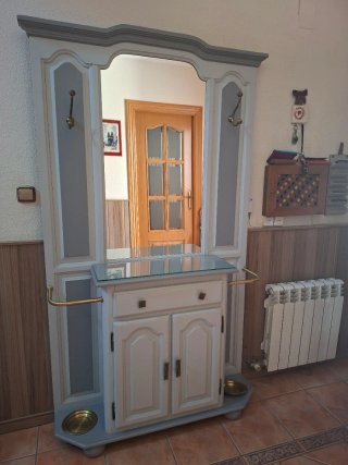 Entradita de madera y cristal