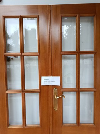 Puertas Dobles de Madera con Cristal