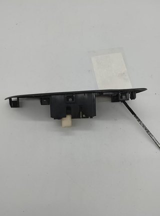 Mando elevalunas 74231-02530 toyota auris 4836
