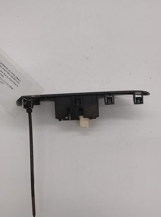 Mando elevalunas 74231-02530 toyota auris 4836