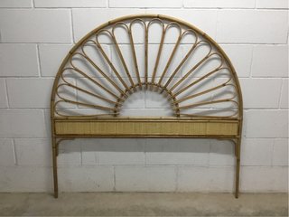 Cabecero de cama bambú 145 cmts. ancho Como nuevo,
