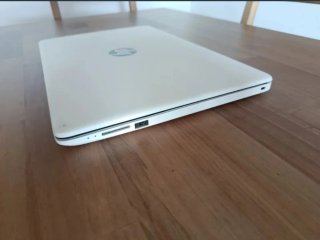 Portátil HP 480GB SSD+8GB RAM. Blanco
