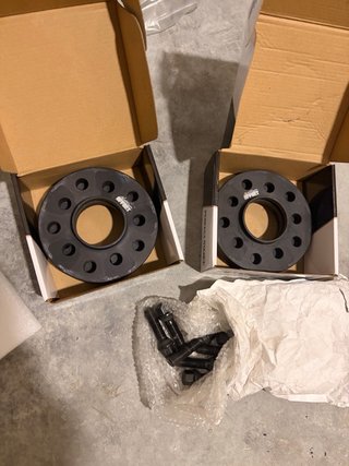Espaciadores de rueda + tornillos para BMW