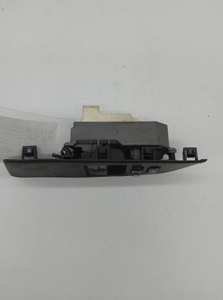 Mando elevalunas toyota 74232-02540 auris 4837