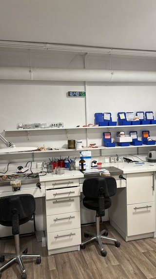 ALQUILER LABORATORIO DENTAL PROTESIS