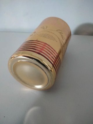 Vasos dorados y rojos estilo árabe