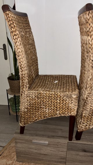Silla de mimbre y madera para restaurar