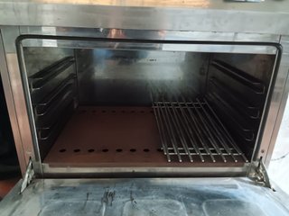 Cocina 4 fuegos con horno industrial