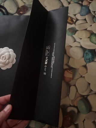 Sacchetto Chanel con fiore camelia