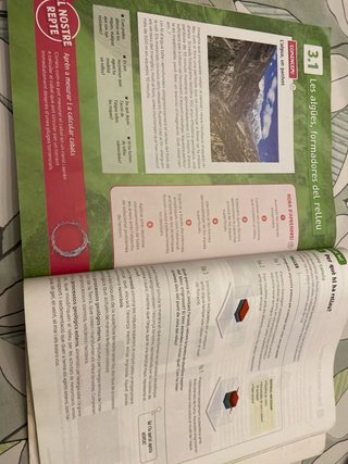 Biologia i Geologia. 3 Secundaria. Revola