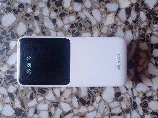 Batería Portátil Blanca