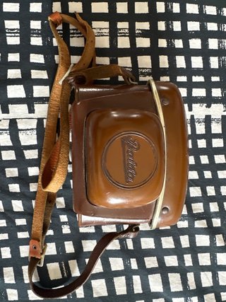 Cámara Balda antigua con funda de cuero
