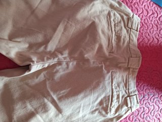 Pantalón Pull&Bear pinzas rosa talla 32
