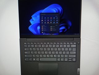 Portátil Lenovo i5 16GB RAM 512GB SSD 15.6 FHD