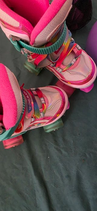 Patines y equipo de protección infantil