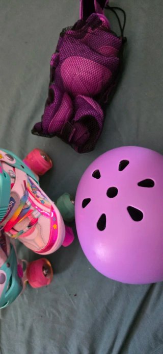 Patines y equipo de protección infantil
