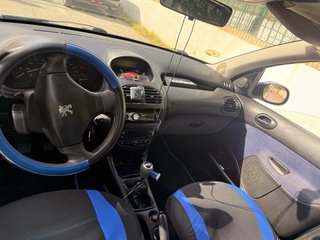 Peugeot 206 2003