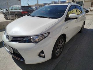Toyota Auris 2013 1.8 140cv hybrid