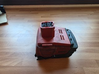 Cargador Hilti C 4/36 ACS y bateria.