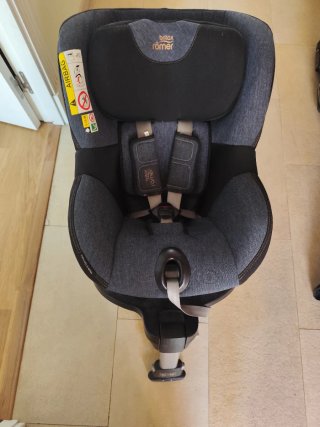 Silla Britax Romer Dualfix con cojín reductor