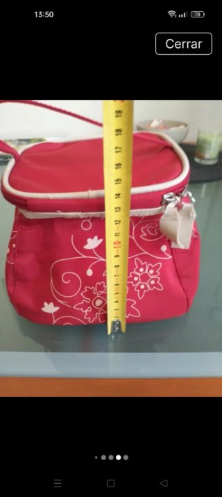 Neceser rojo con flores blancas