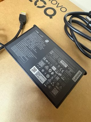 Portátil Lenovo LOQ 15ARP9 RTX 4050