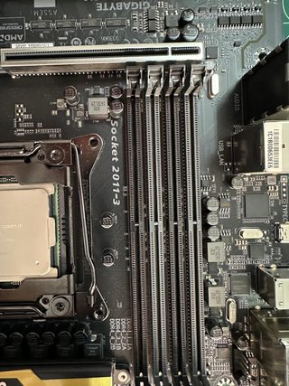 Placa Base Gigabyte GA-X99P-SLI + Intel i7-6850K