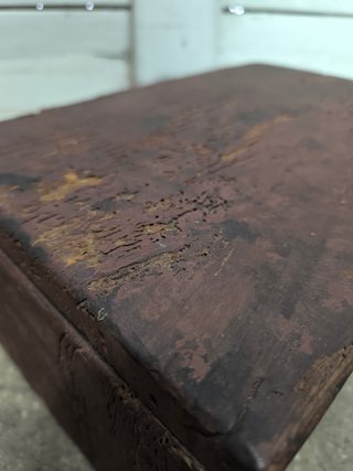 Caja de madera antigua.